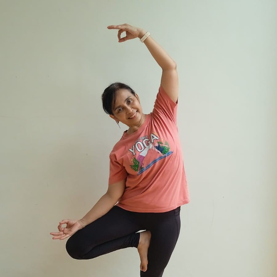 Coach Ratih – instruktur Power Yoga Instructor di NIKIFIT